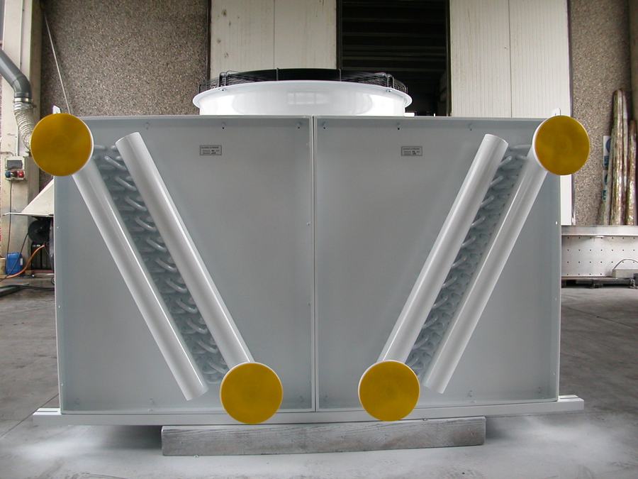 Dry cooler in V design