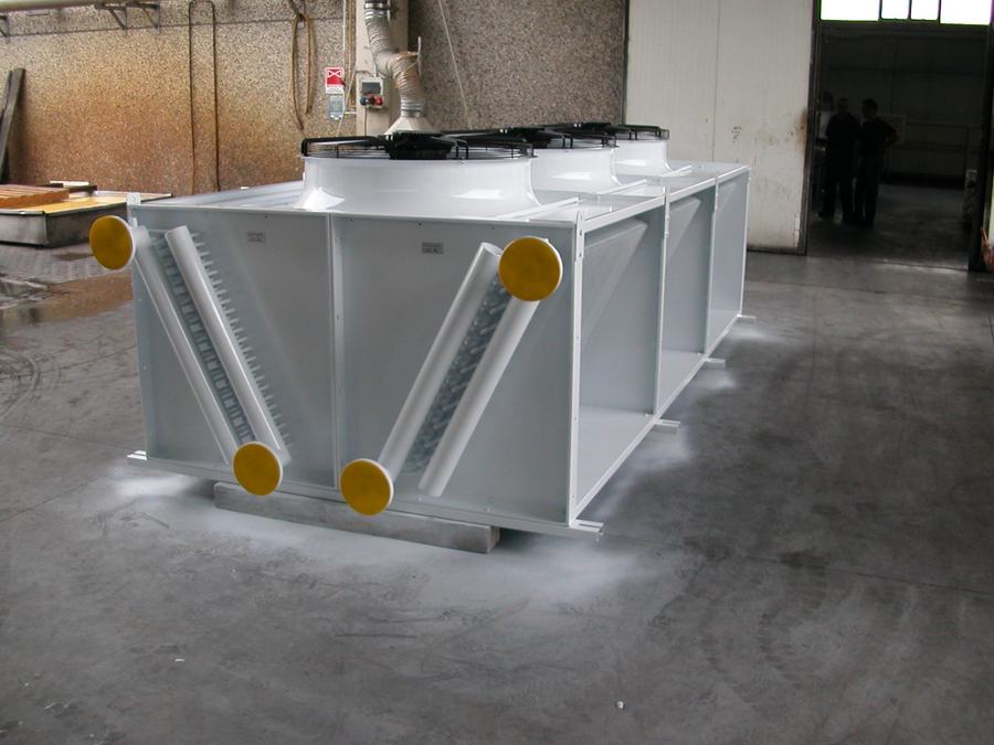 Dry cooler in V design, side view
